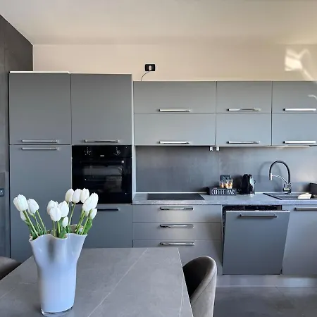 Apartament Panoramic Penthouse - Jacuzzi - Private Parking Brescia