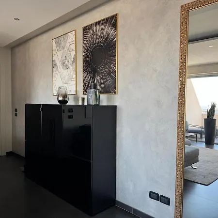 Panoramic Penthouse - Jacuzzi - Private Parking Appartement