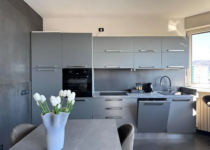 Apartment Panoramic Penthouse - Jacuzzi - Private Parking Brescia