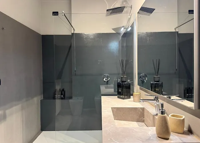 Panoramic Penthouse - Jacuzzi - Private Parking Apartment *